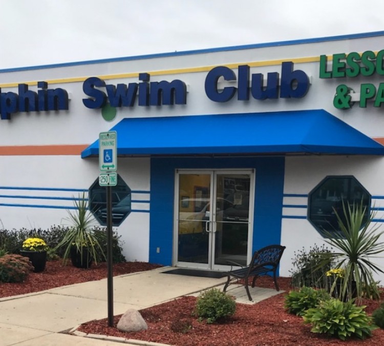 Dolphin Swim Club (Loves&nbspPark,&nbspIL)